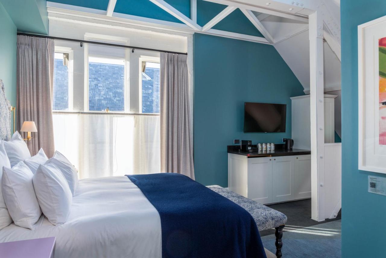 Prestige Skylight Room