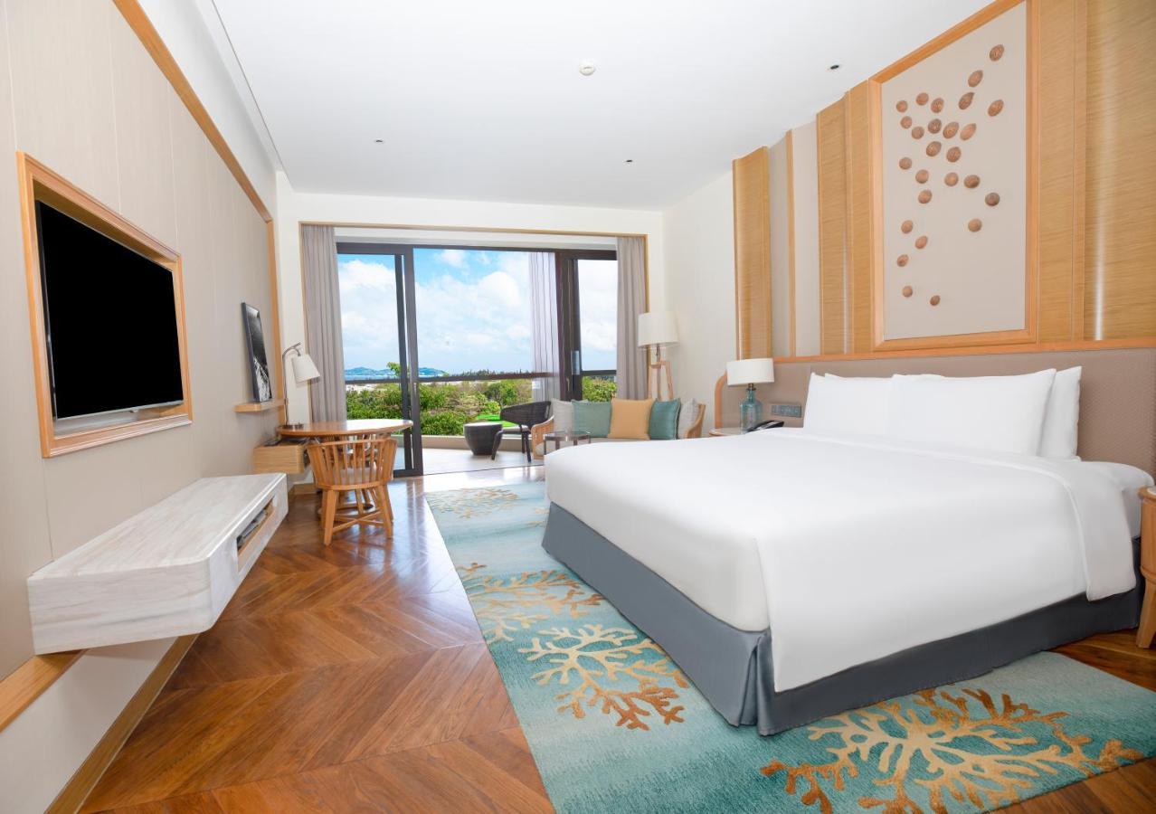 Superior King Room Garden View