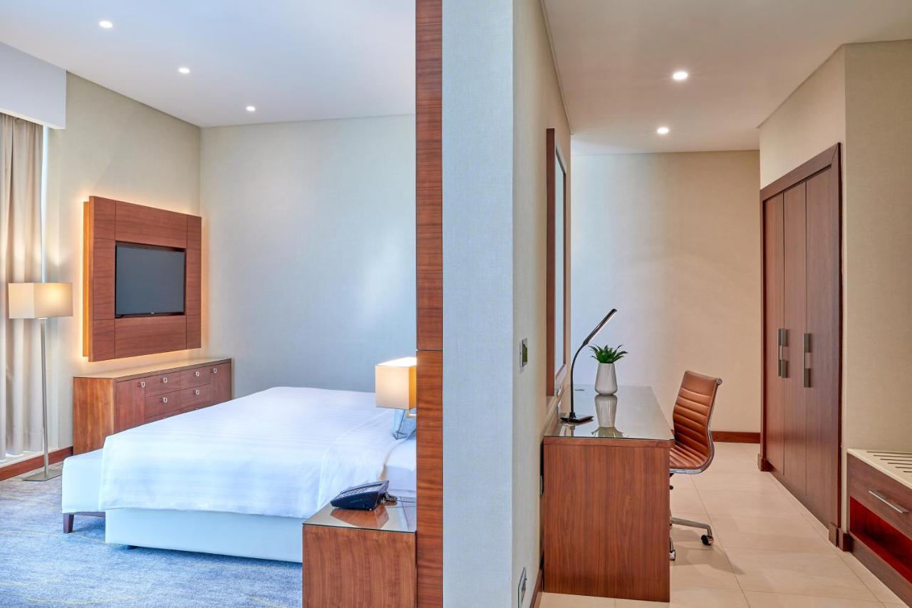 Executive Suite,1284962374:JPEG