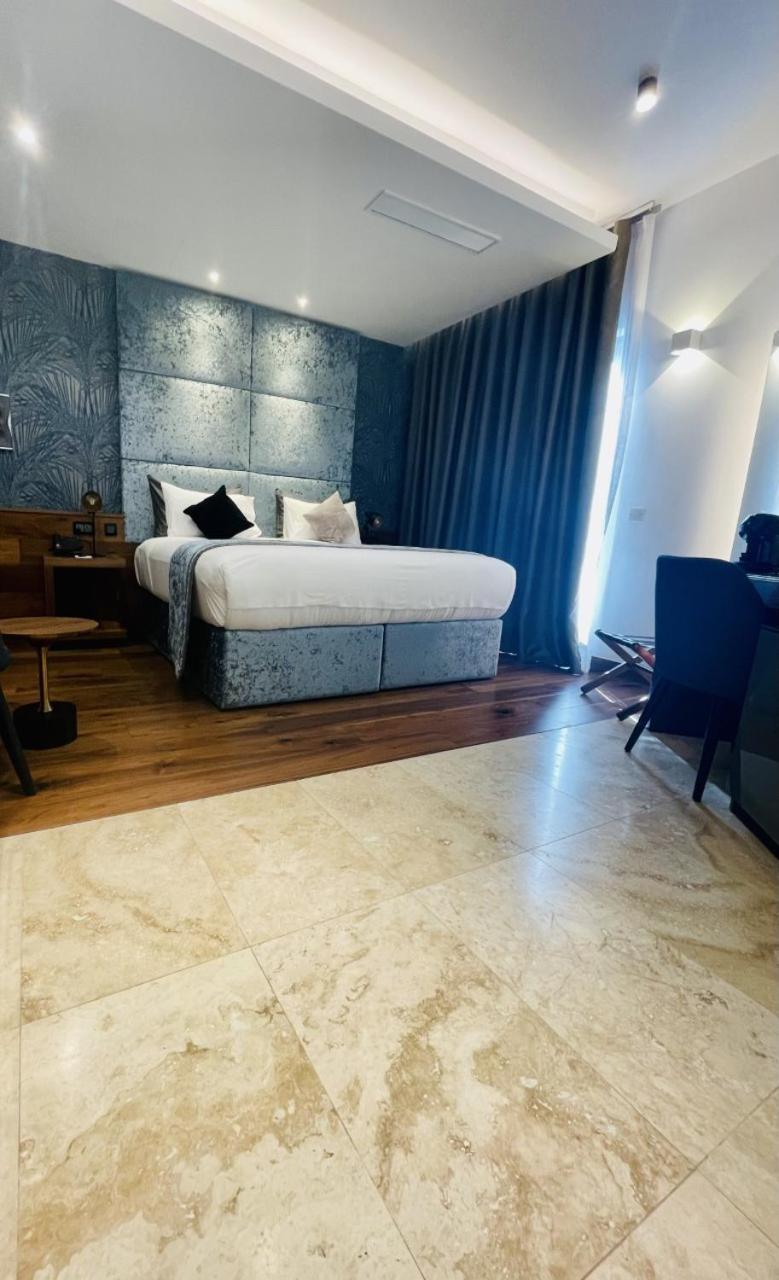 Deluxe Doppel-/Zweibettzimmer mit Balkon