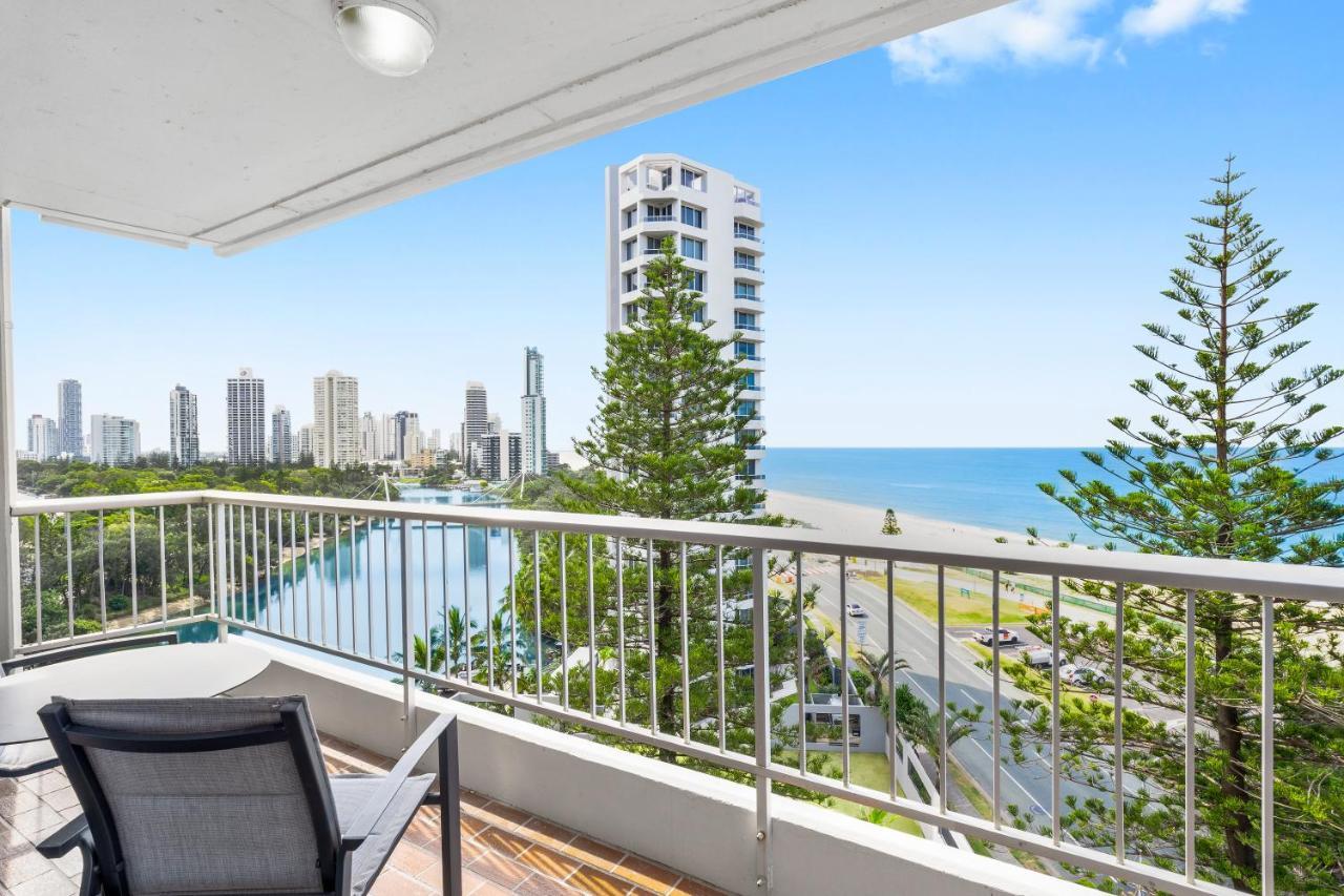 Two-Bedroom Apartment Floors 2 to 13