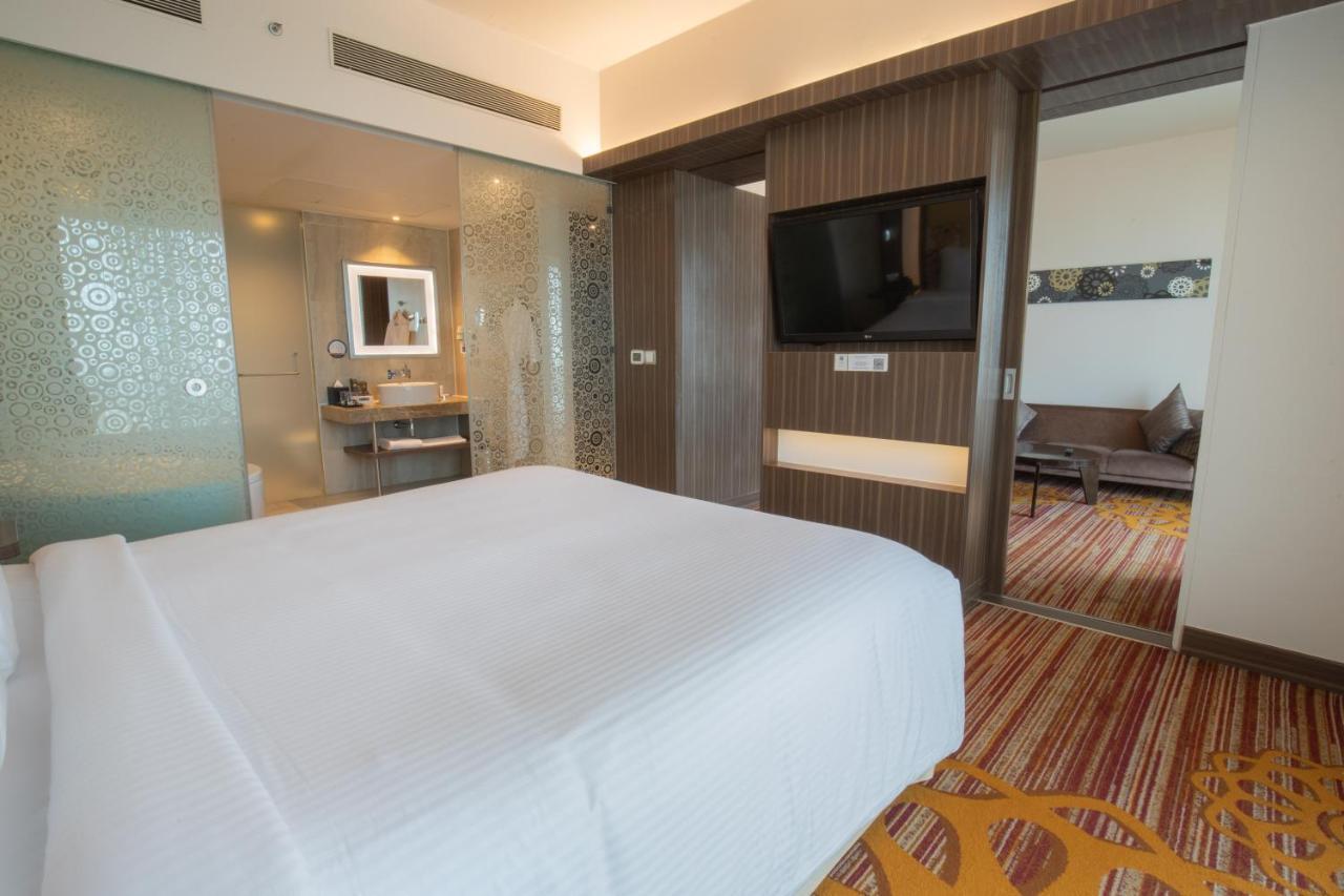 Executive Suite Complimentary IMFL from 600 pm to 8 pm at Barcode Two Way Airport Transfer