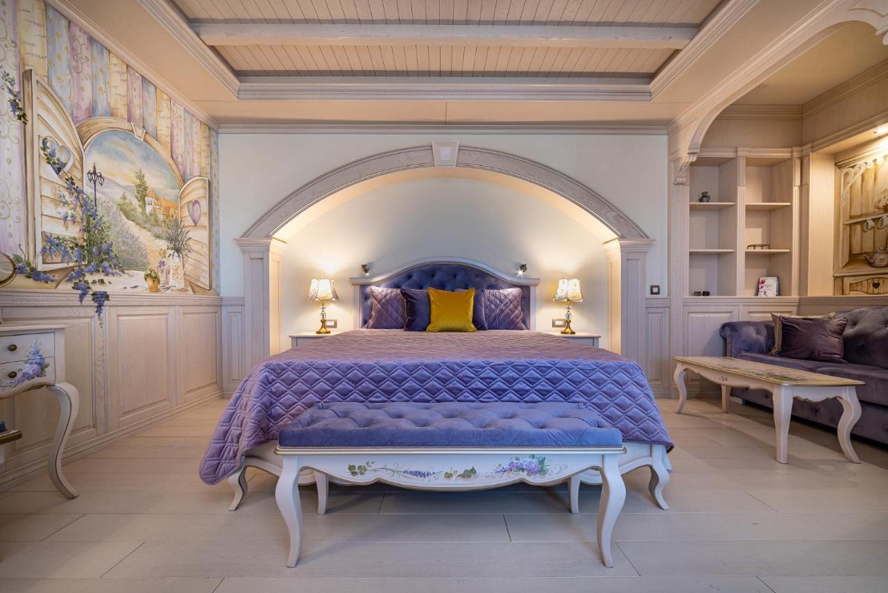 Deluxe Bungalow