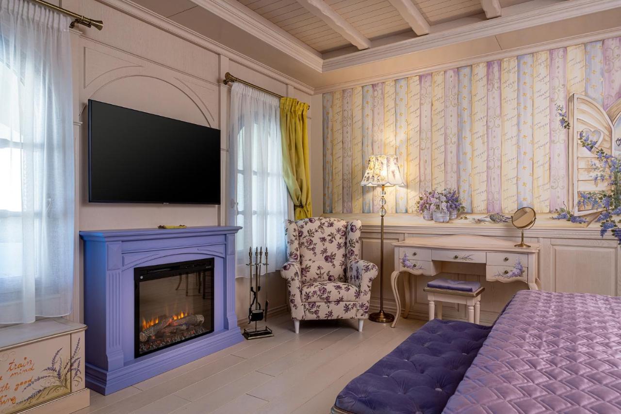 Deluxe Bungalow
