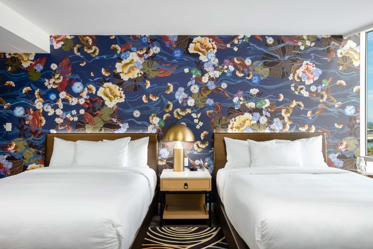 Deluxe Queen Room with Two Queen Beds