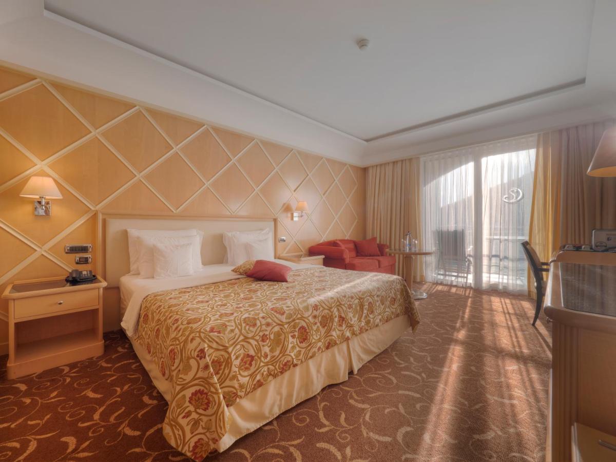 Superior Room with Mountain View,1463512699:JPEG