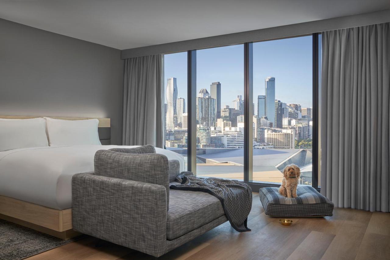 Premium Guest Room 1 King City View