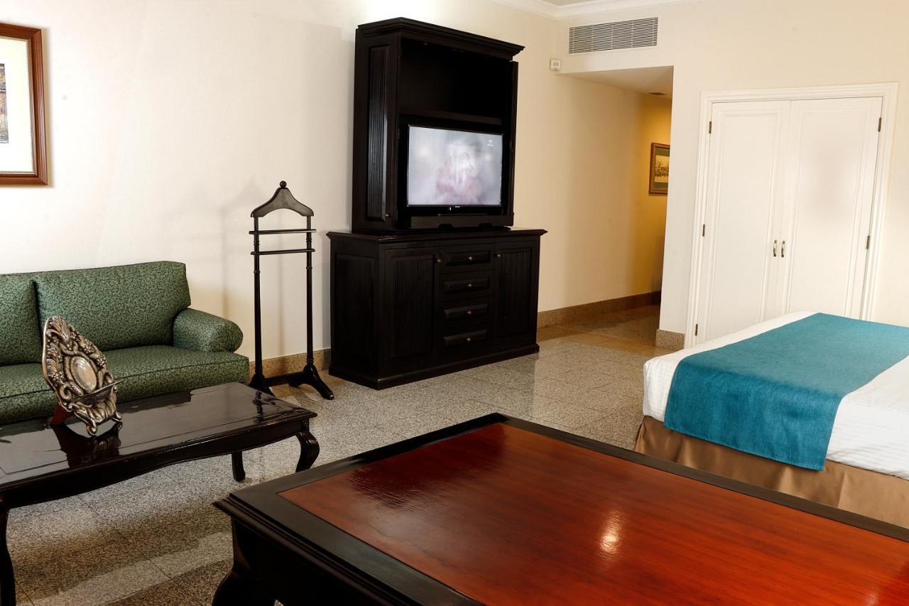 Luxury Suite King Bed Non Smoking