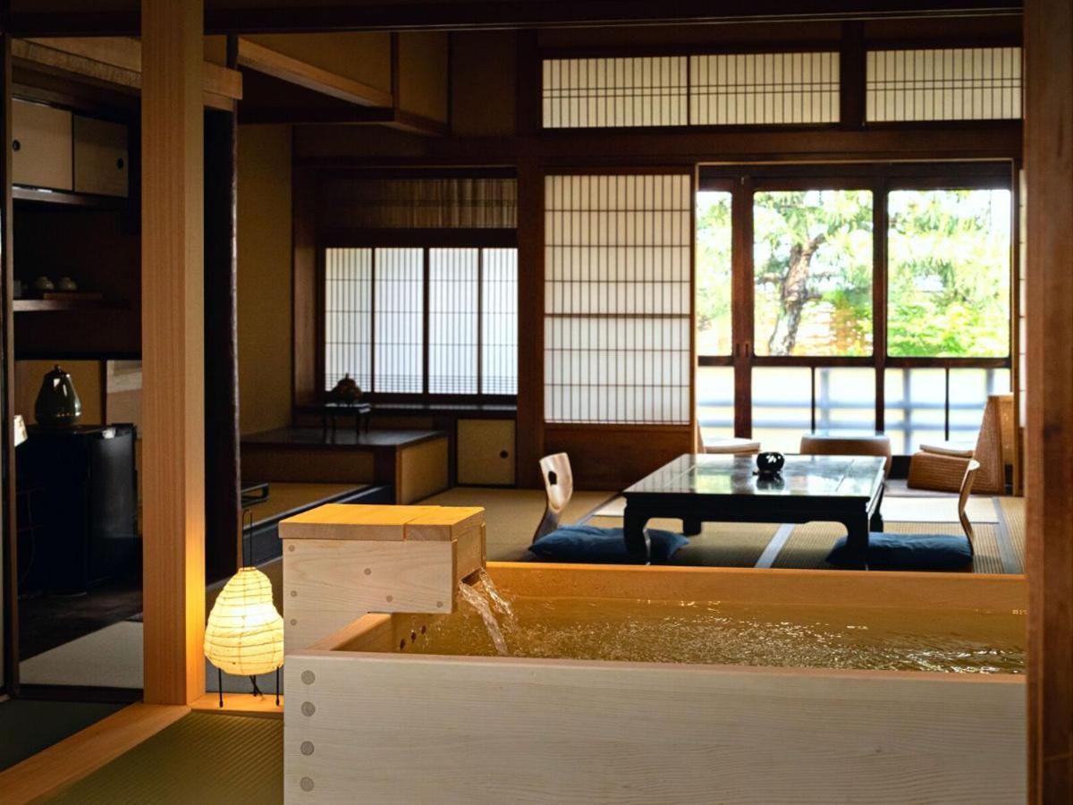Suite 90 m2 Semi-Open Air Bath Adult Only