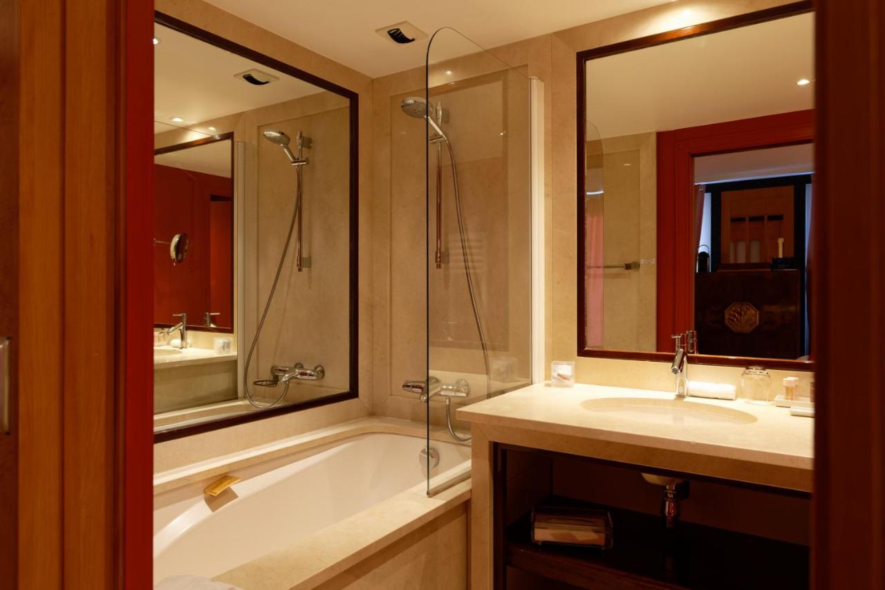 Superior Room Partial Sea View