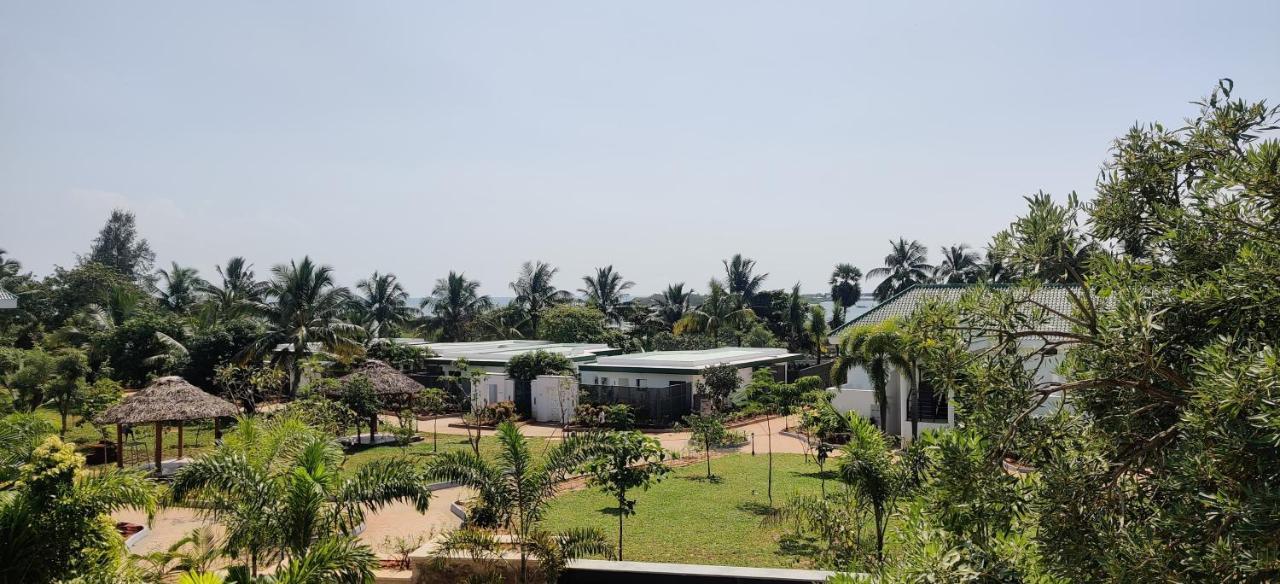 Chalet with Garden and Verandah,1283507761:JPEG