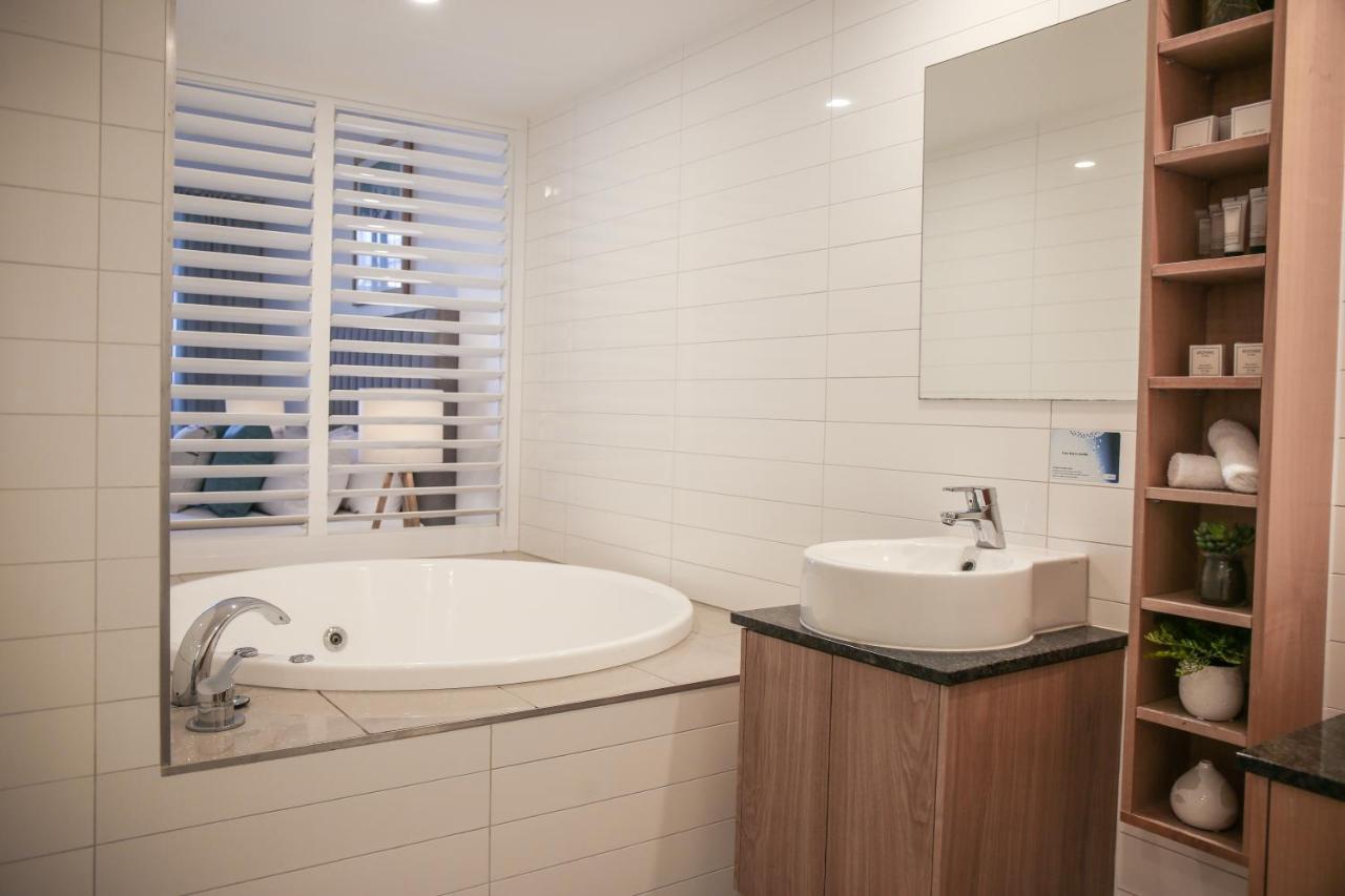 Premium Two bedroom Beachfront Apartment