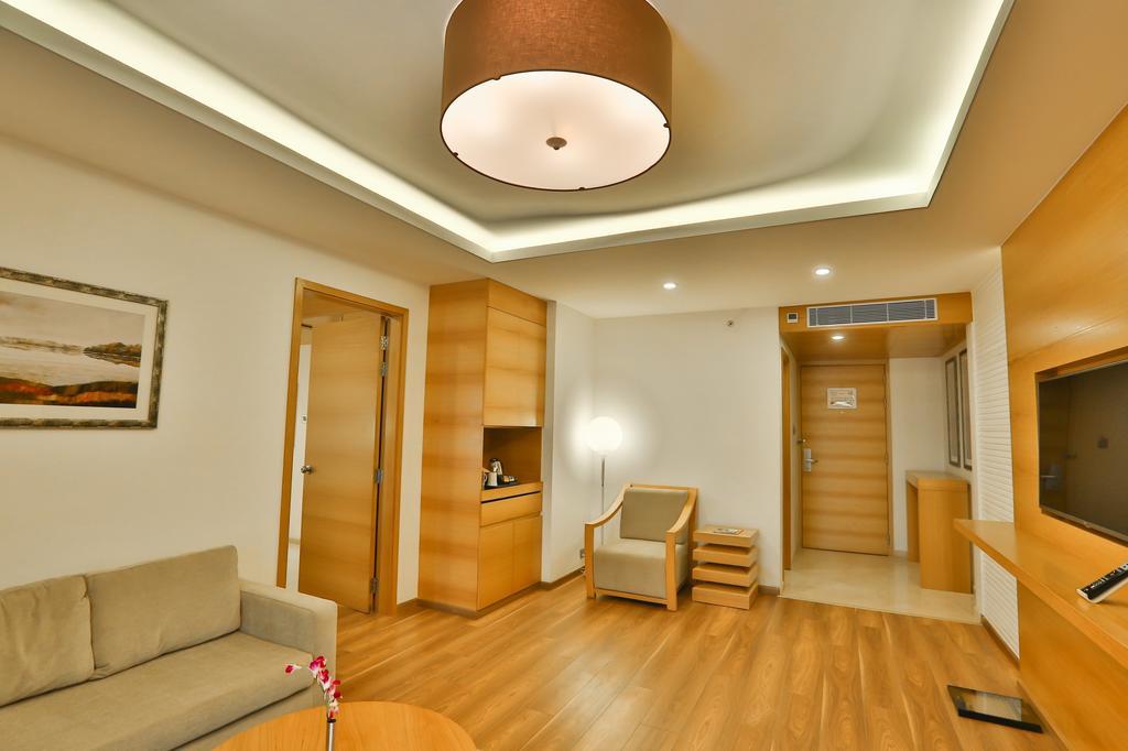 Club Suite,126118587:JPEG