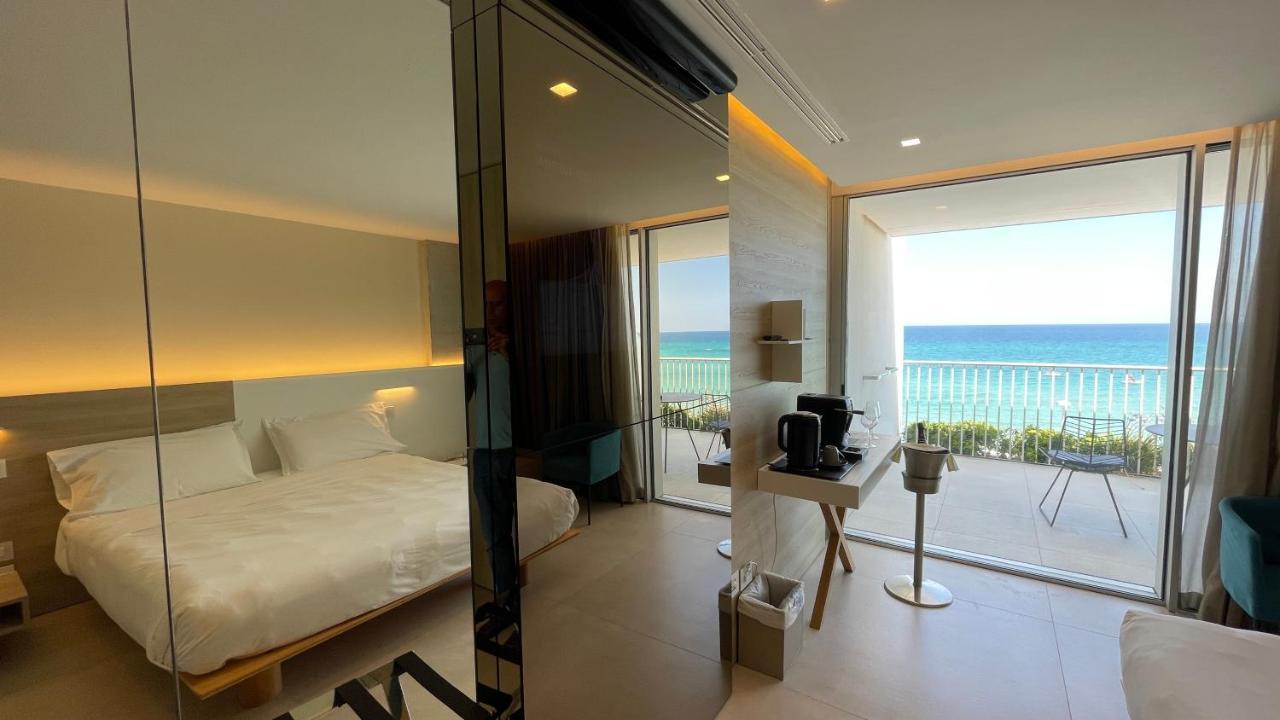 Deluxe Room with Sea View,953855380:JPEG