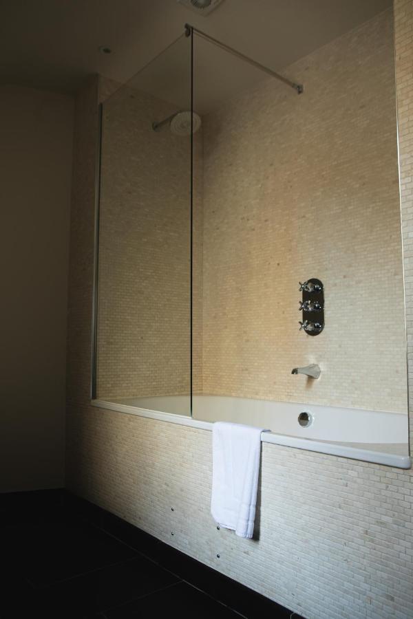 Deluxe King Suite Dog Friendly