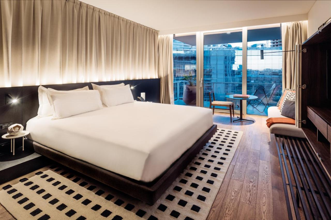 Superior Corner King Room
