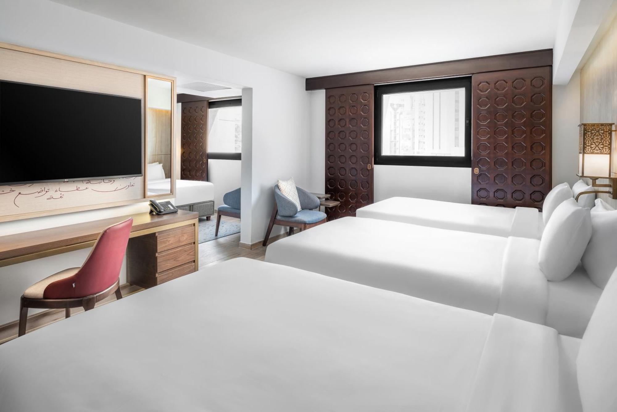 Deluxe Suite,1265082121:JPEG