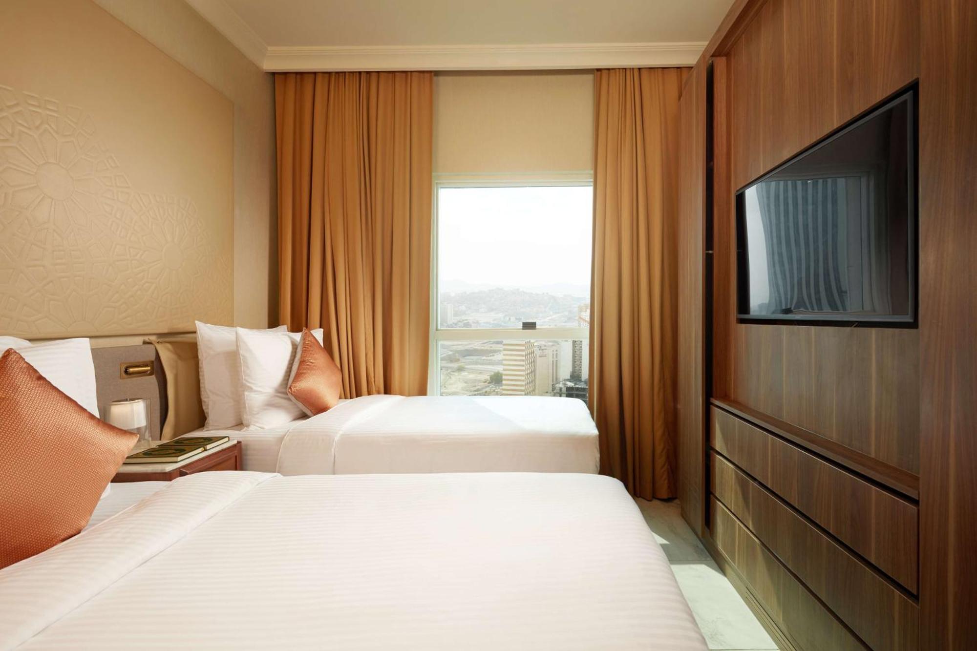 Deluxe Twin Room with City View,1747027601:JPEG
