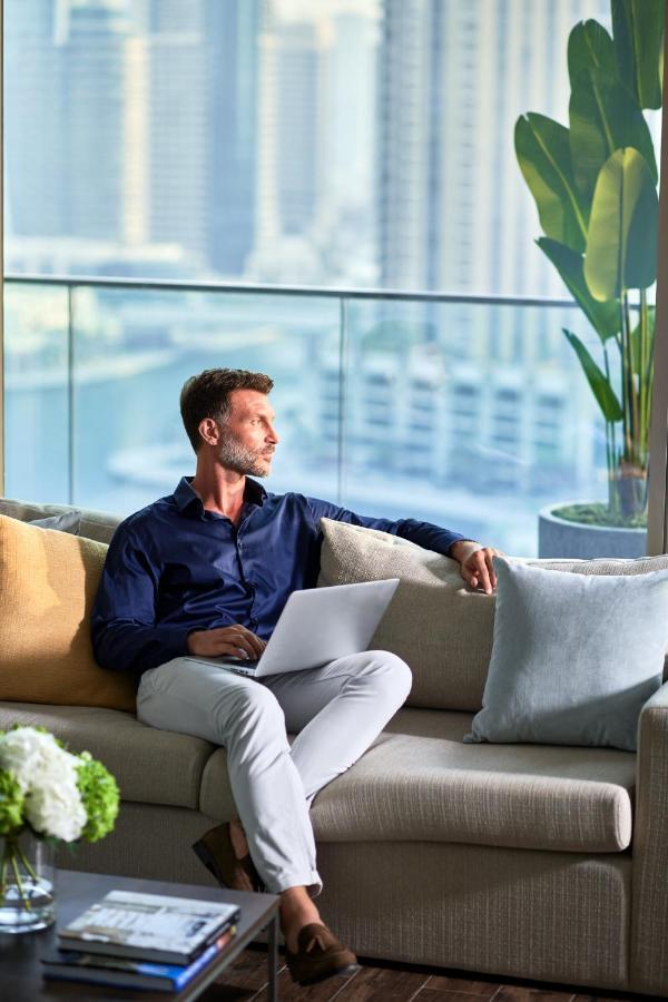 Premium One Bedroom Suite Balcony & Marina View