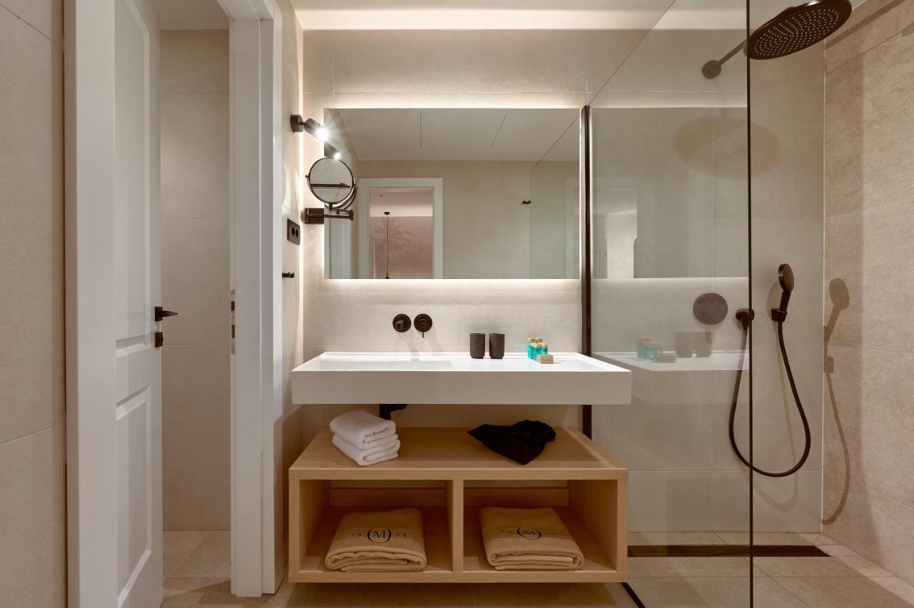 Deluxe Double or Twin Room Skylight Attic,1549910521:JPEG