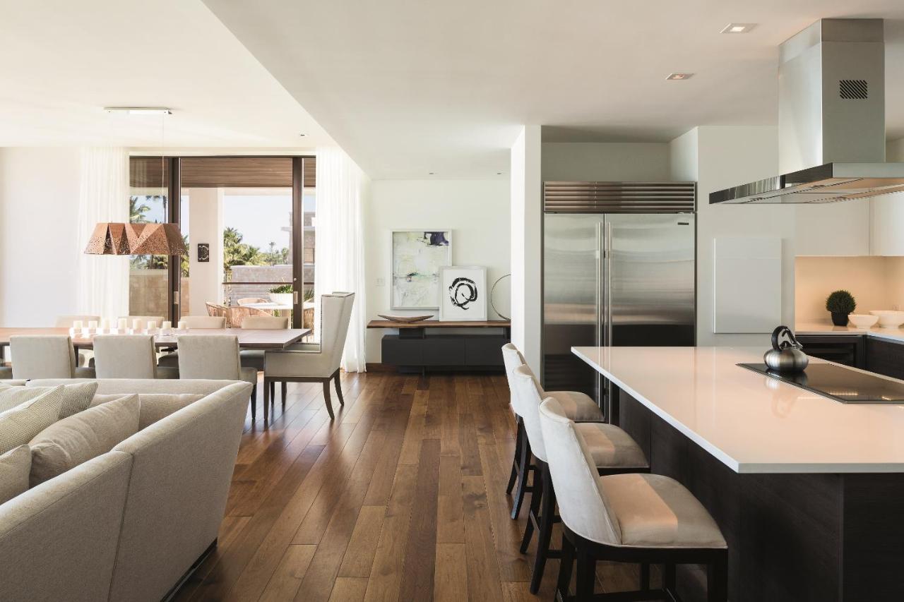 4 bedroom oceanfront penthouse residence balcony