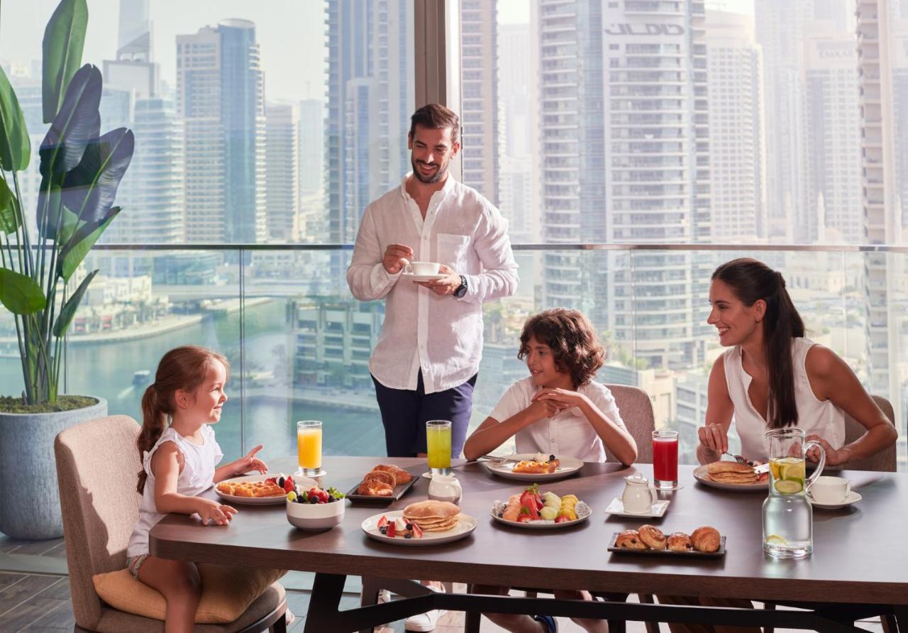 Premium Three Bedroom Suite Balcony & Marina View