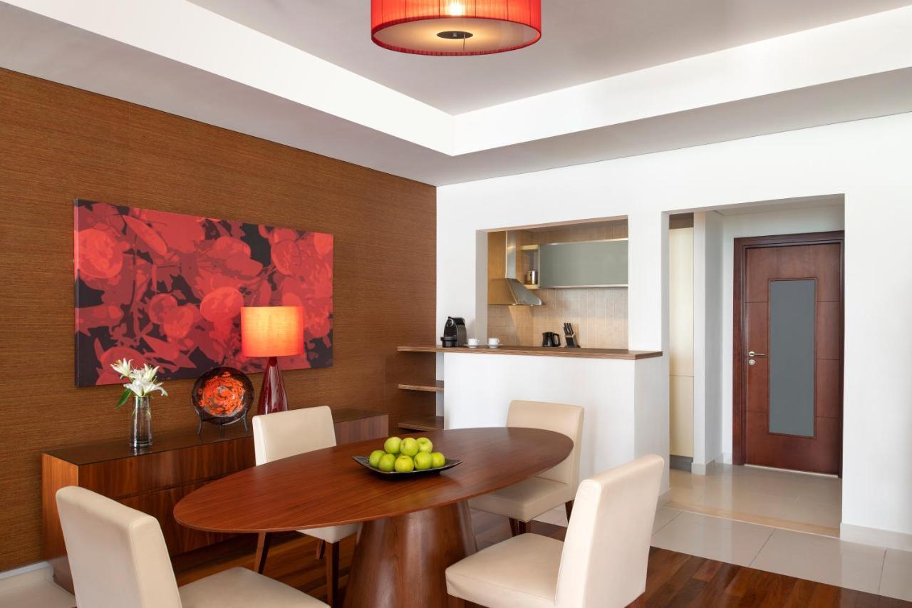 Studio Executive Apartment with beach access