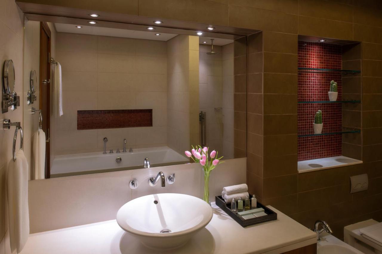 Studio Premier Apartment with beach access