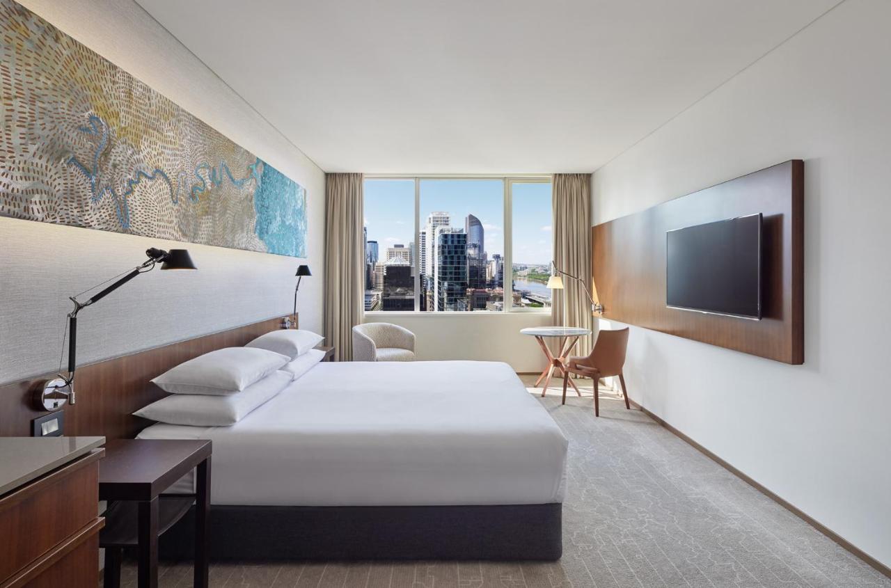 1 King Bed View