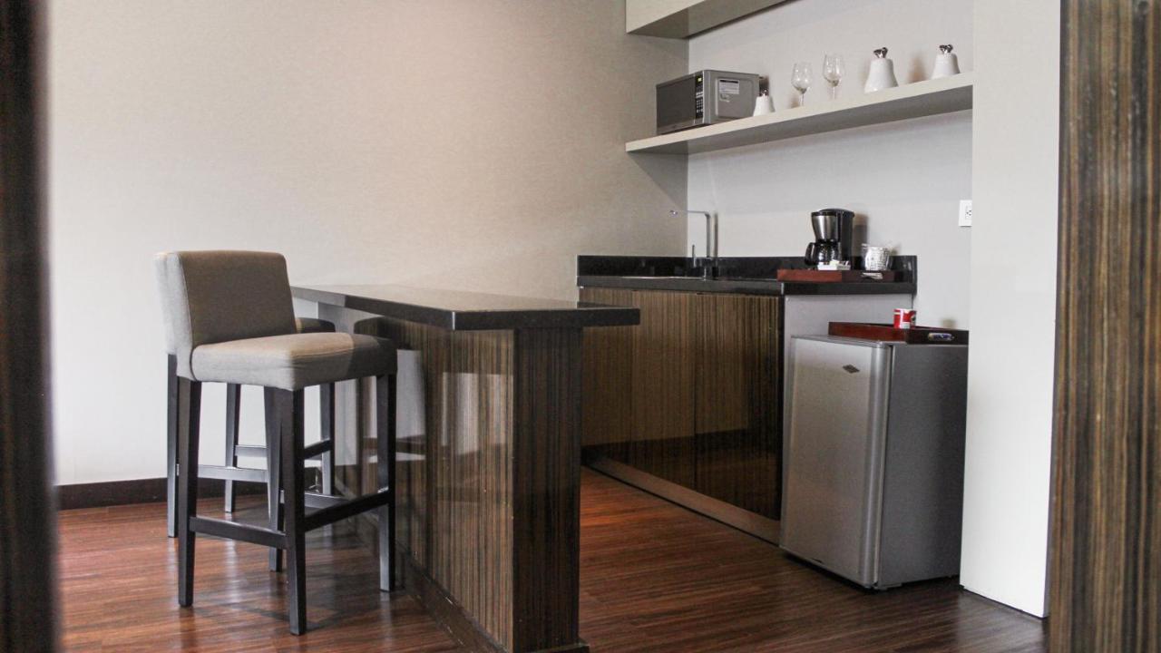 One-Bedroom King Suite with Sofa Bed,1271582173:JPEG