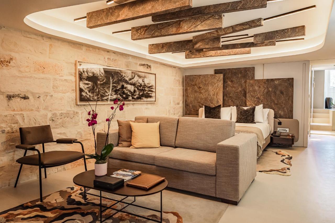 Vitalis Suite Annex