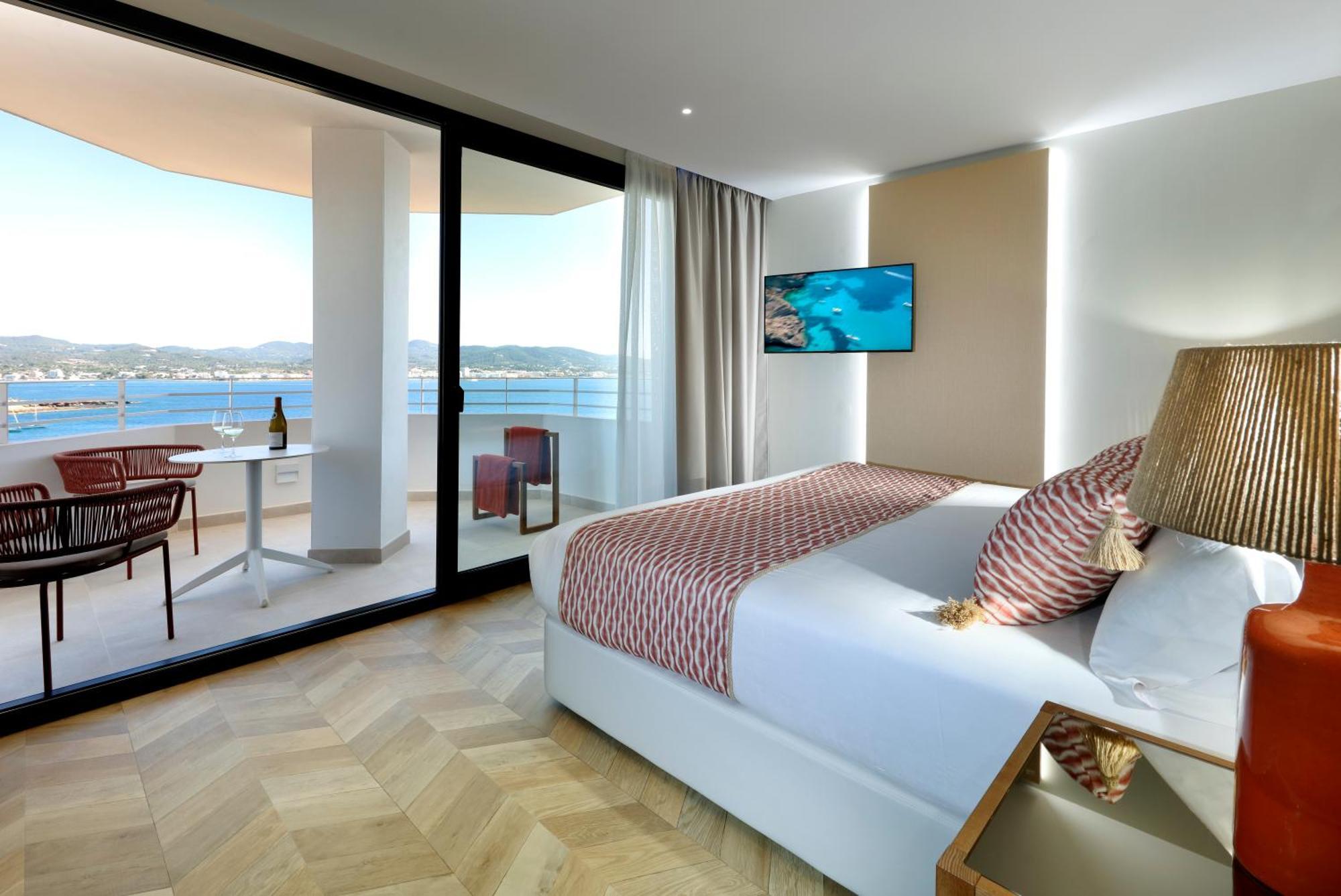 Deluxe Double Room with Sea View,1272457978:JPEG