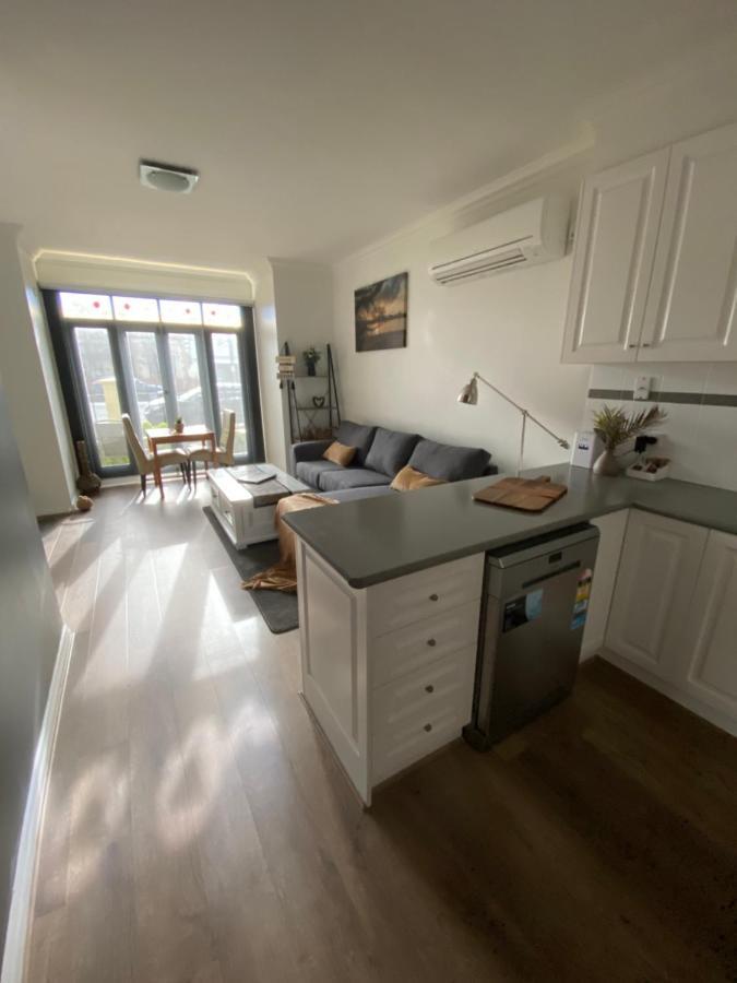 One-Bedroom Apartment Unit 6