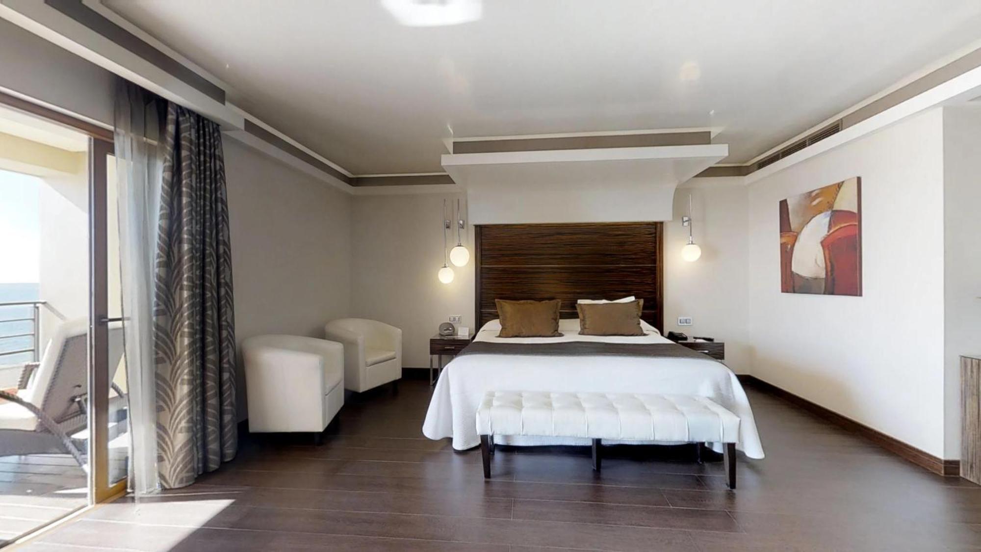 Junior Suite (2 Adults),1272601429:JPEG