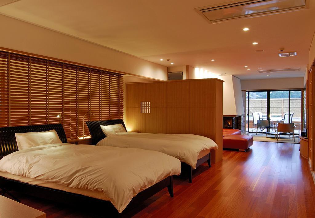 Luxury Suite Open-Air Bath