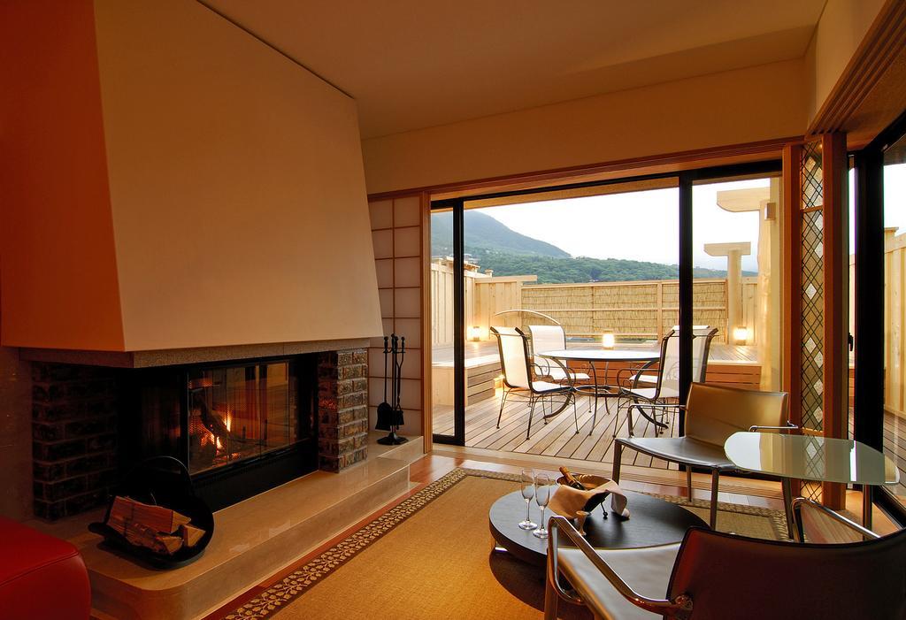 Luxury Suite Open-Air Bath