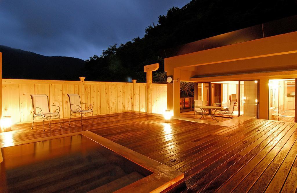 Luxury Suite Open-Air Bath