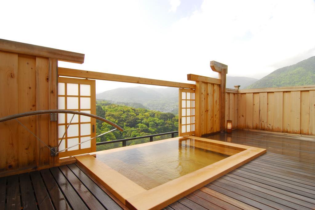 Luxury Suite Open-Air Bath