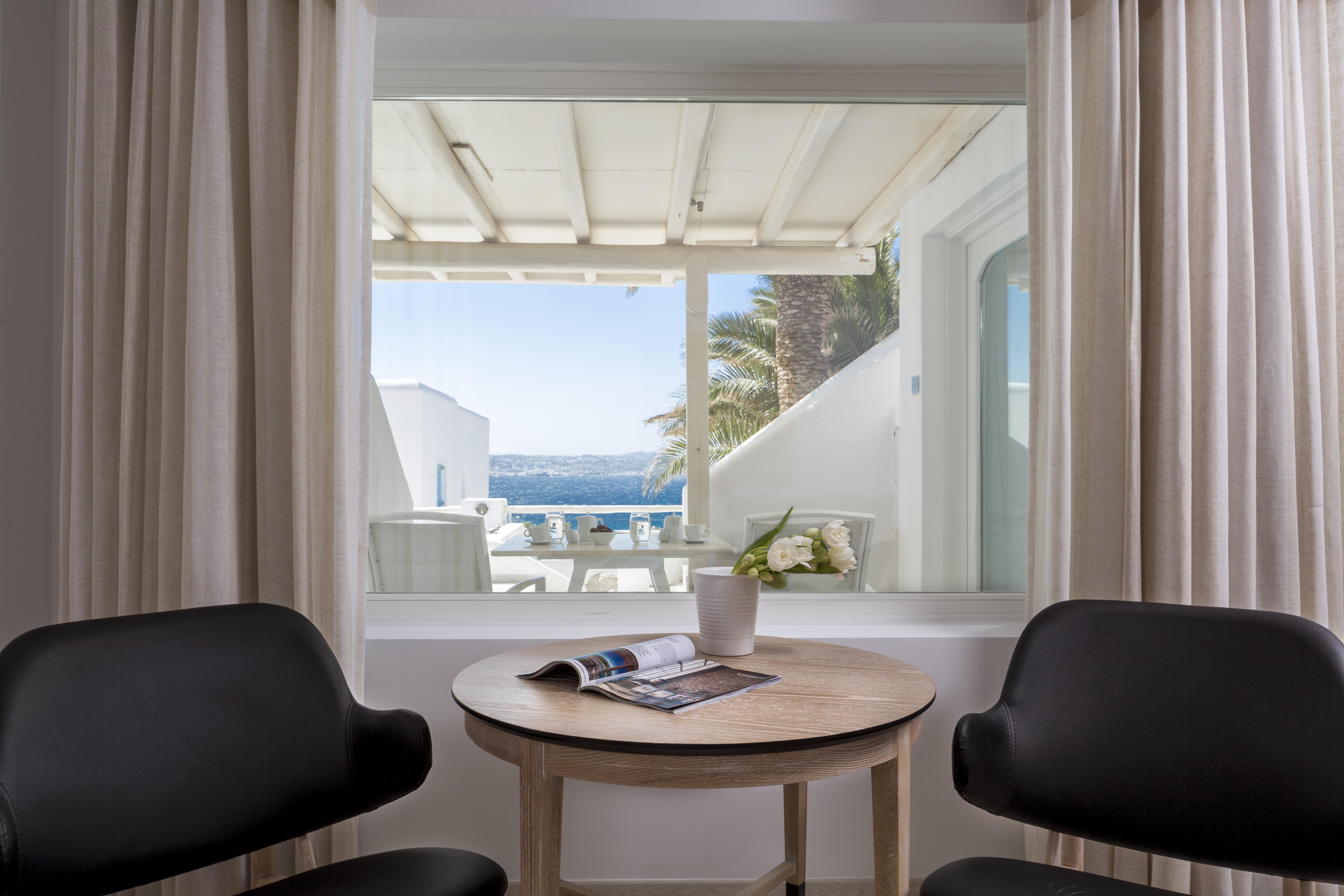 Deluxe Suite with Hot Tub and Sea View