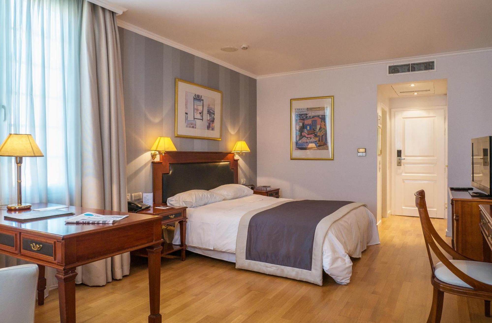 Superior Room,1273368103:JPEG