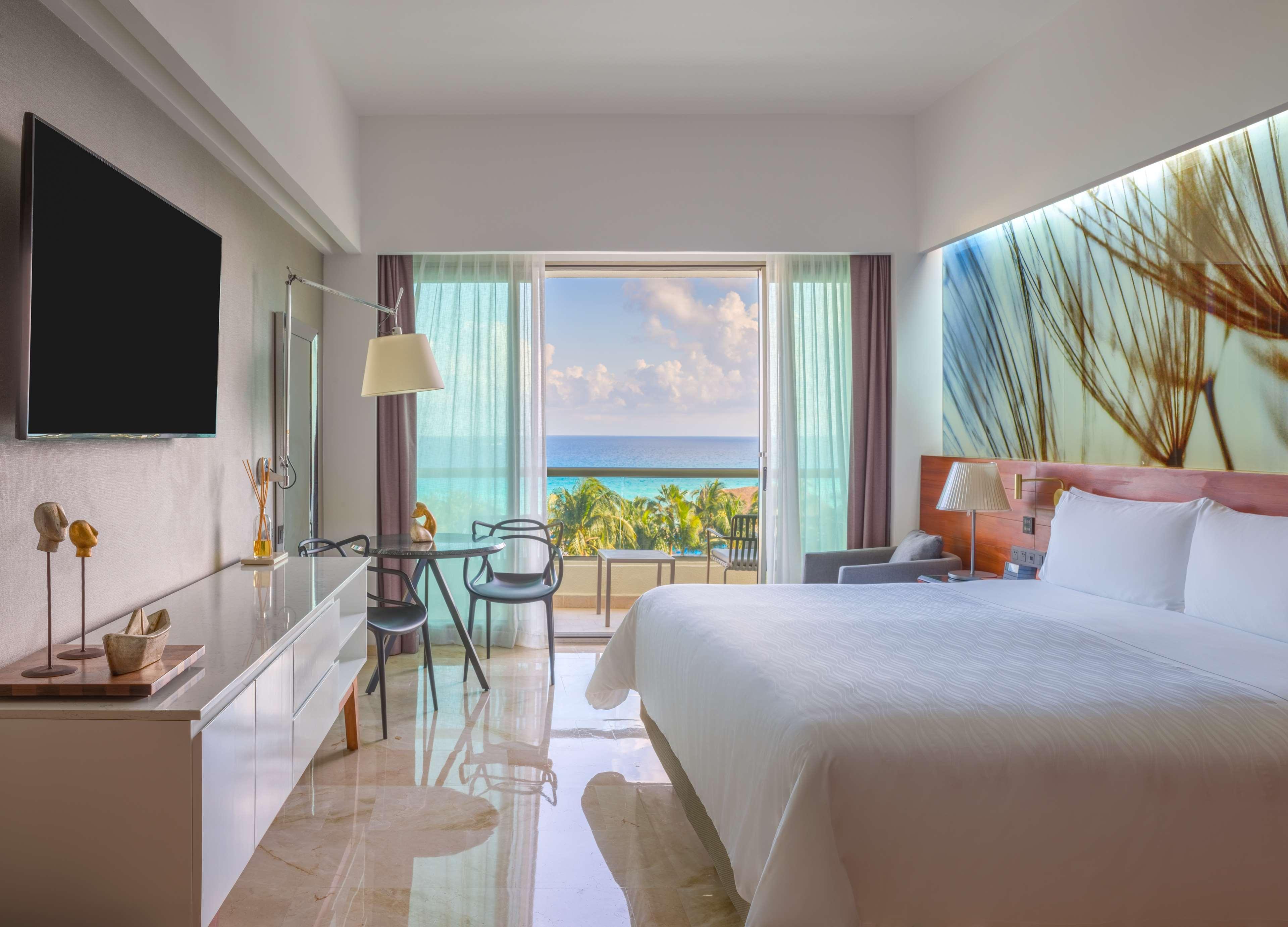 Premium Ocean View 1 King