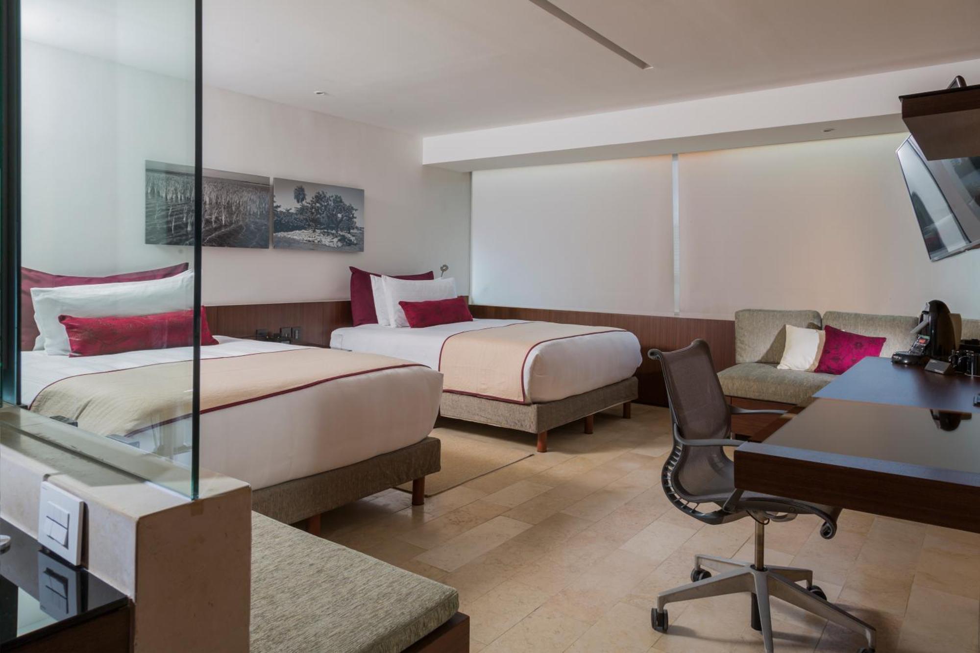 Classic Queen Room Two Queen Beds Lagoon View