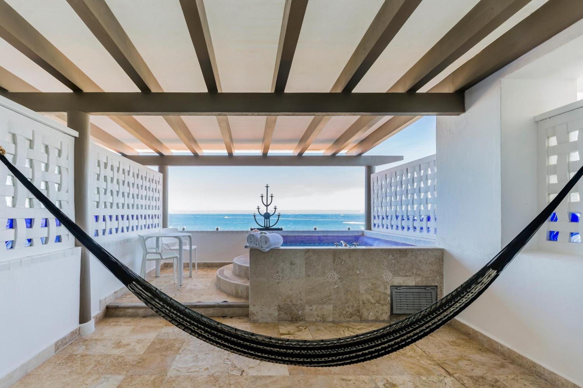 Honeymoon Suite,1273627129:JPEG