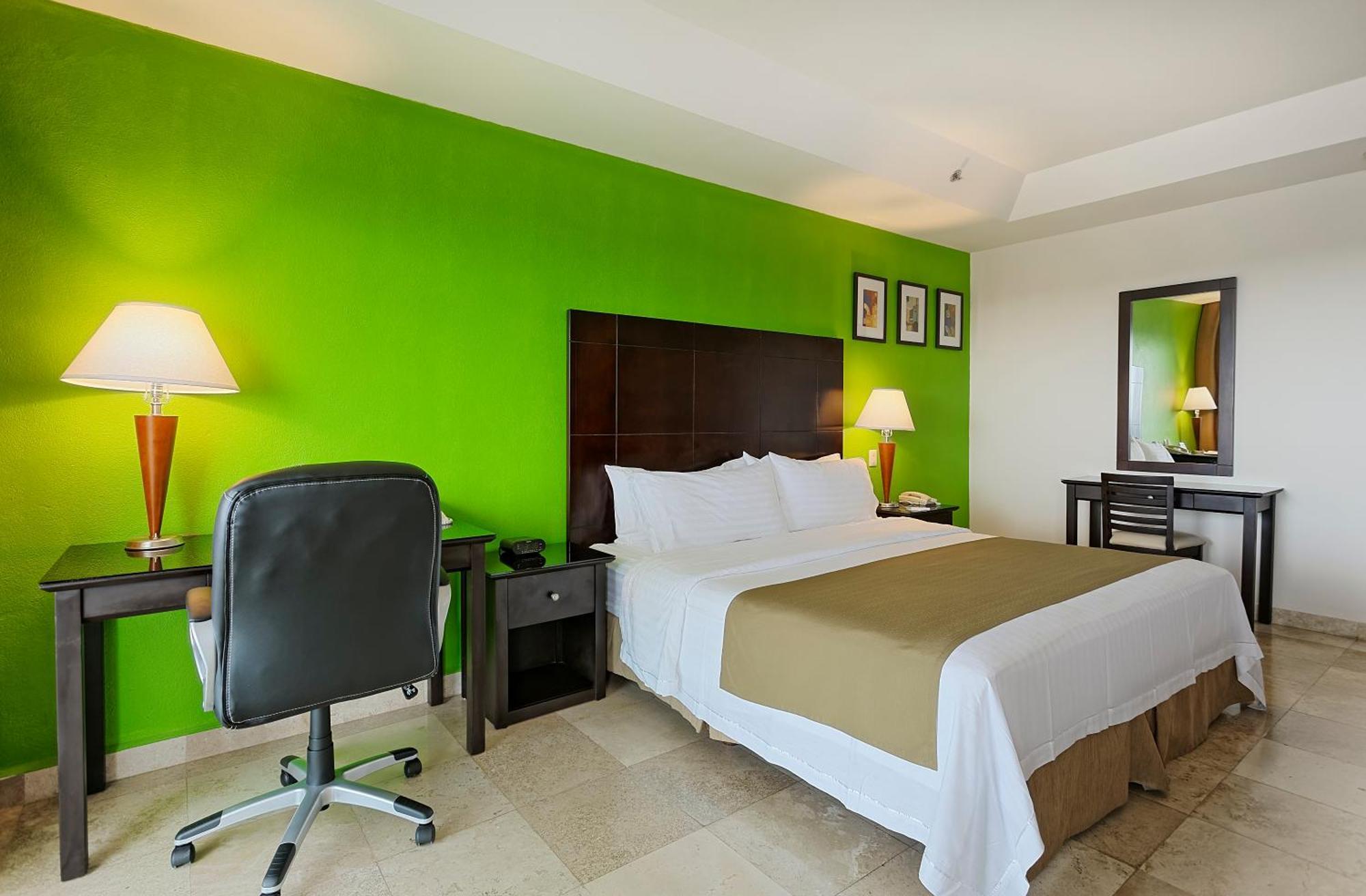 Premium King Room