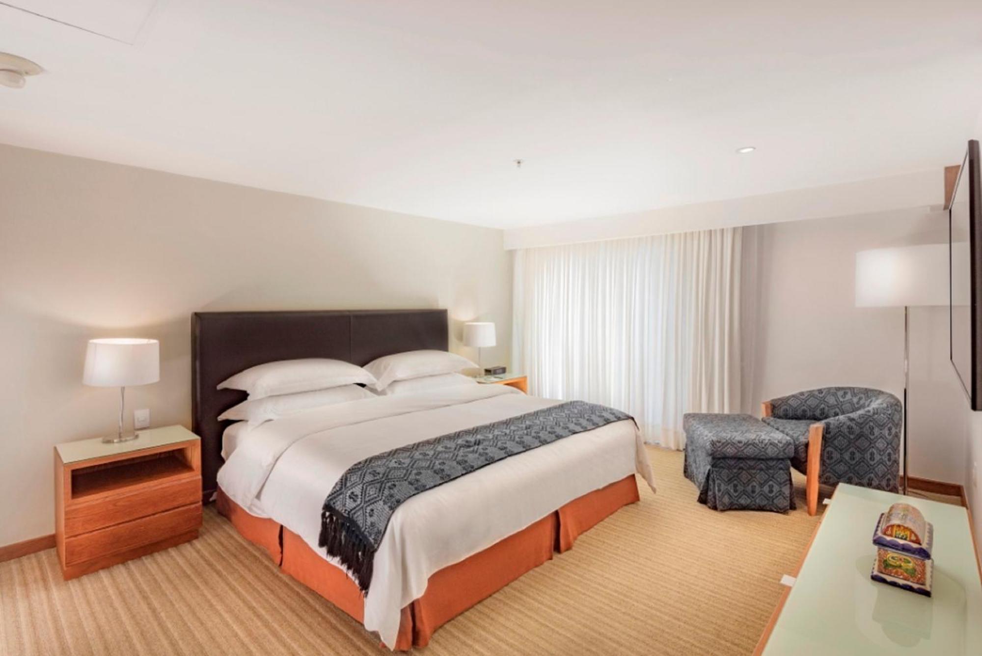 Classic King Room Club Lounge Access