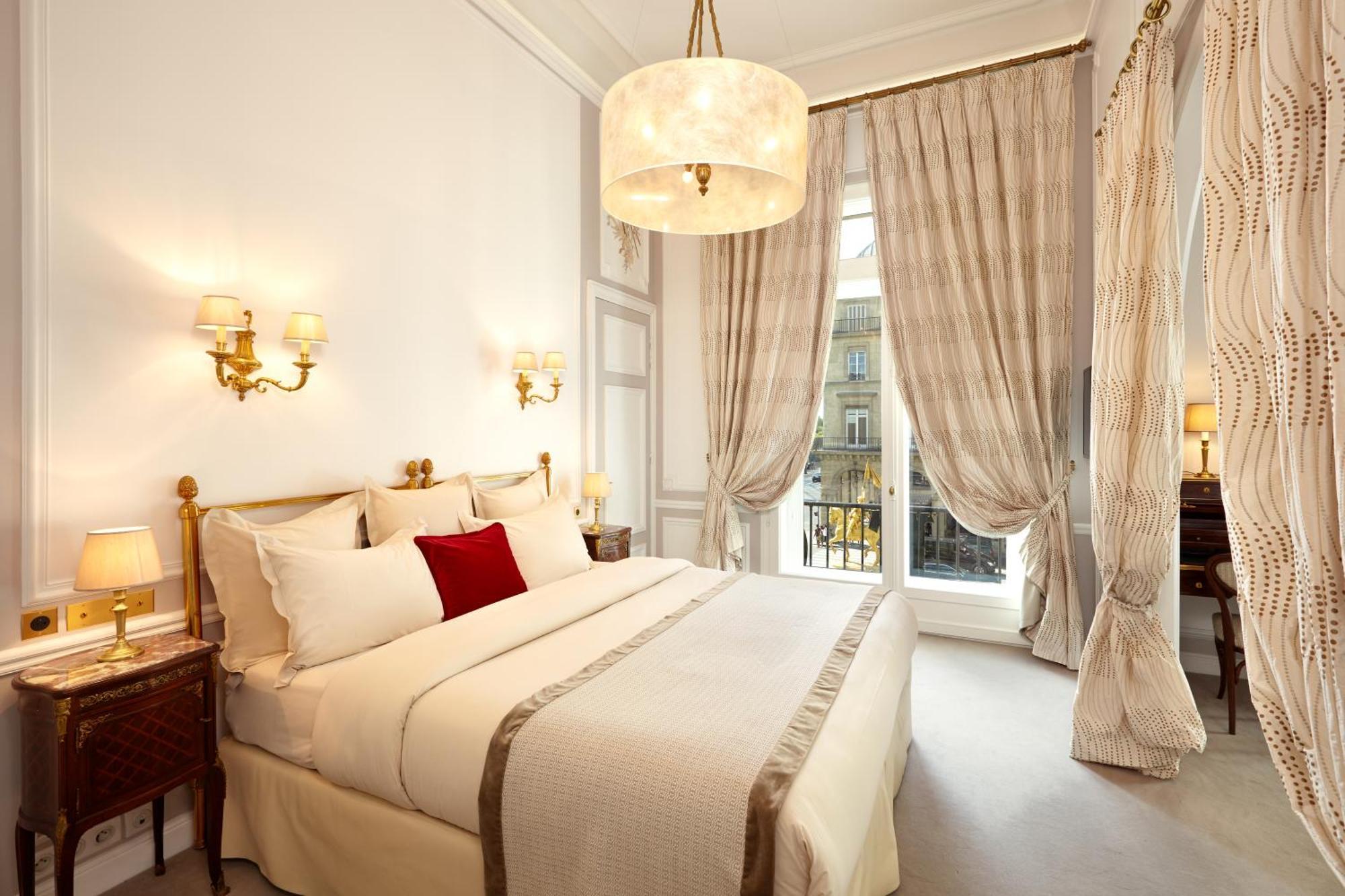 Eiffel Tower Suite,1273925968:JPEG