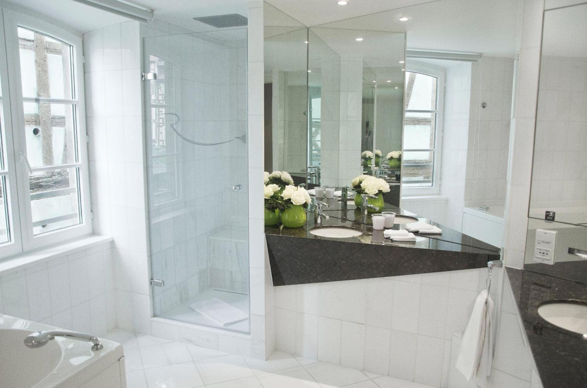 One-Bedroom Suite,1690934491:JPEG