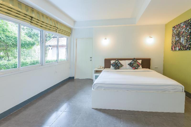 Superior Double or Twin Room Garden View