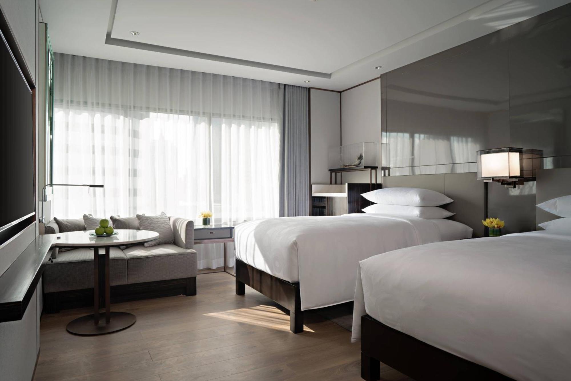 Deluxe Twin Room City View