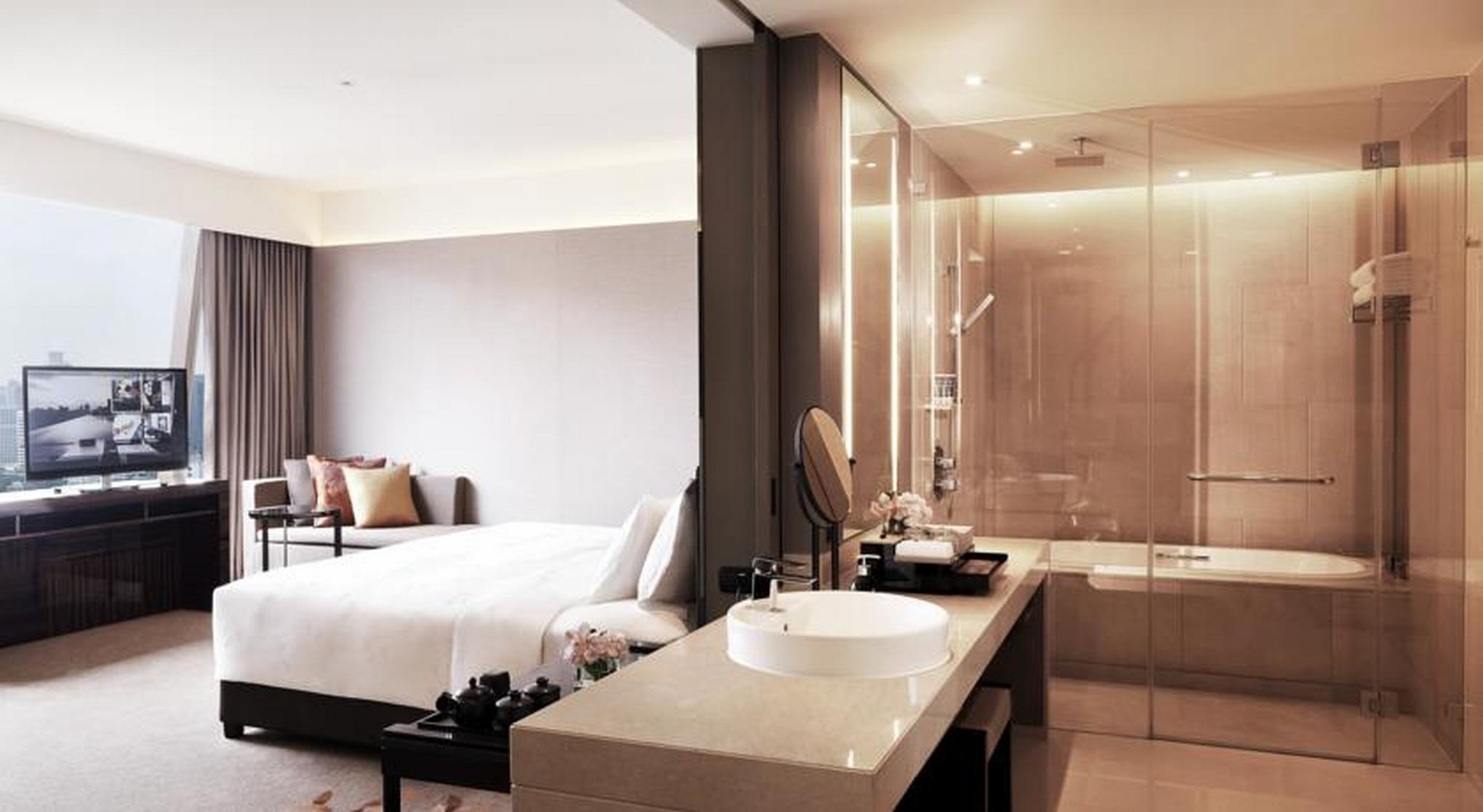 Premier Club – Club Lounge access